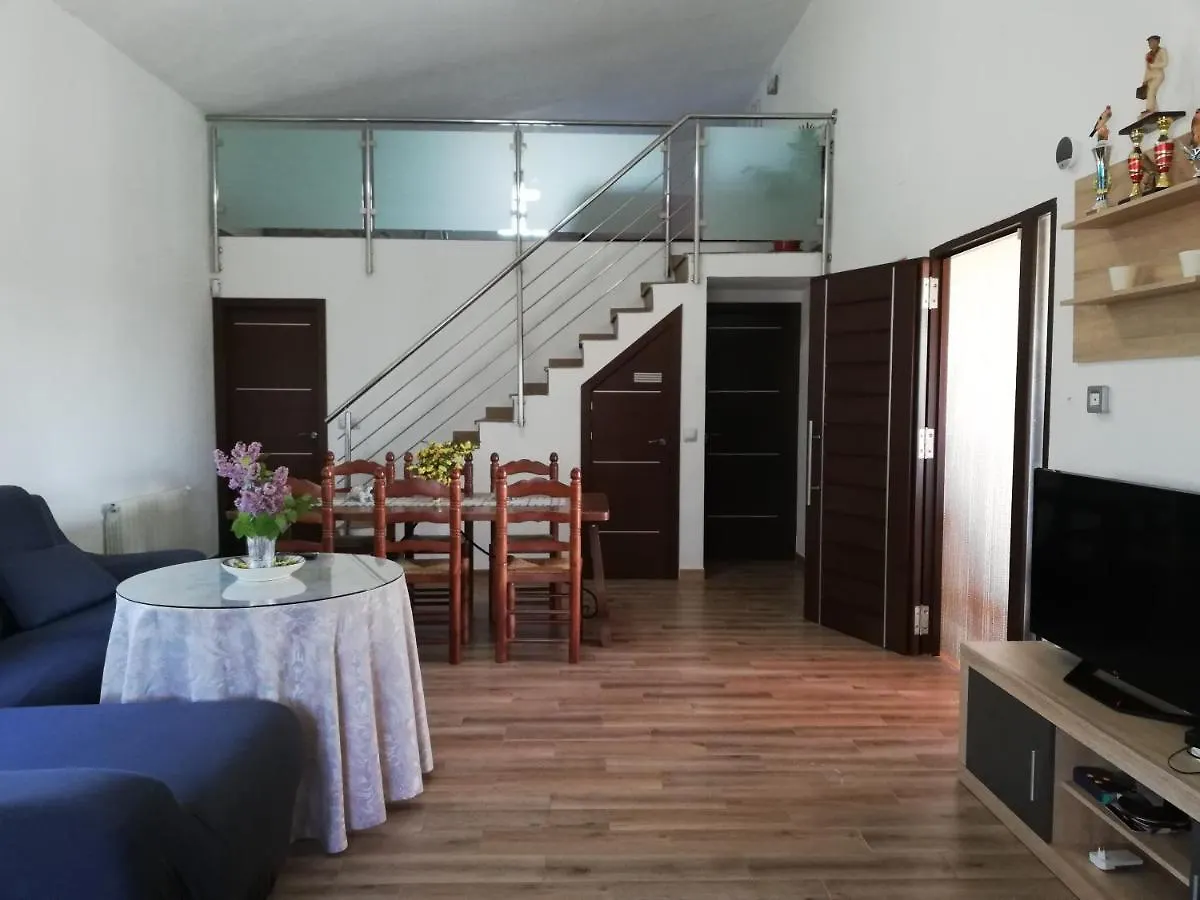 Villa Vega Pozo Alcón 0*,